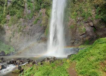 air terjun pelangi curug cimahi
